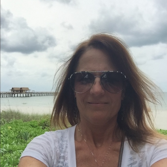 Meet your Posher, Wendy - Picture 1 of 1